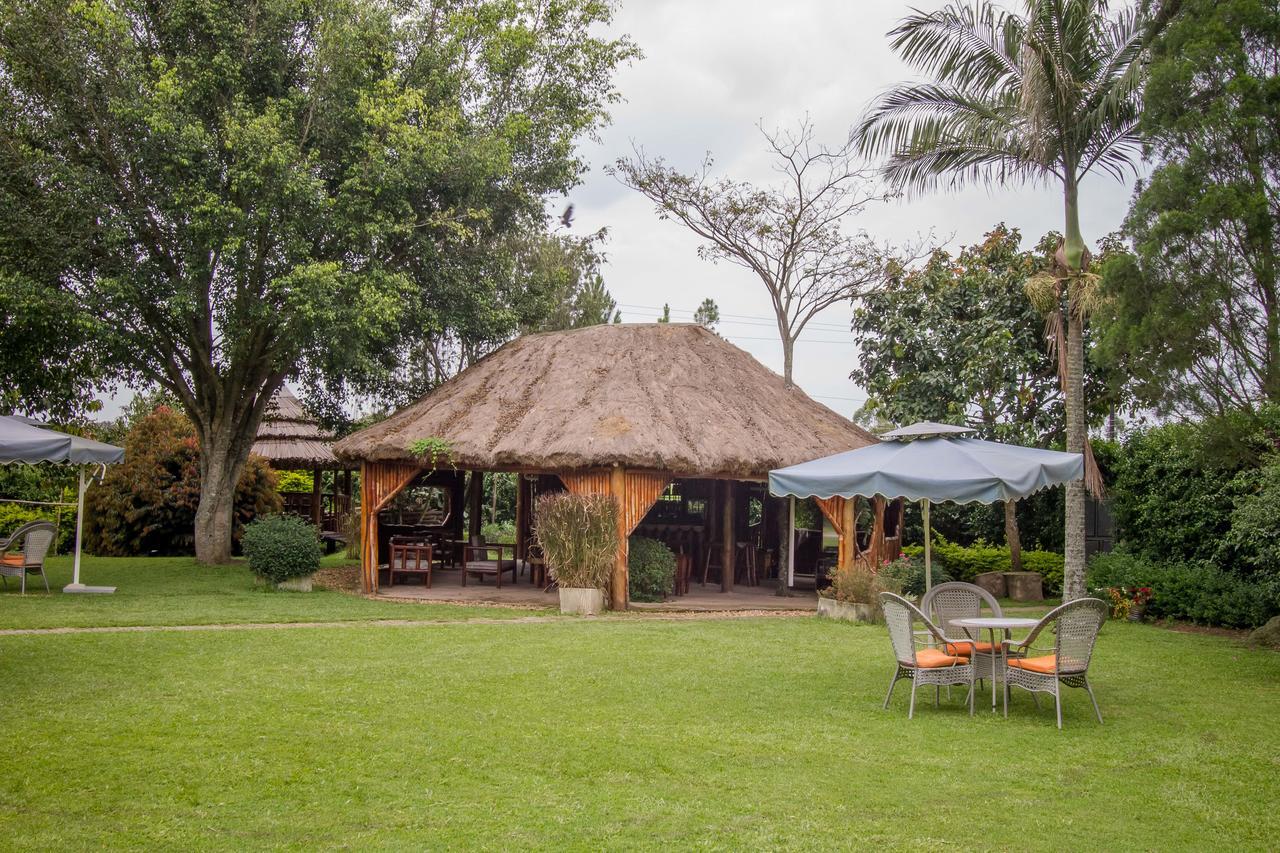 Tuzza Hotel Bushenyi Exteriör bild